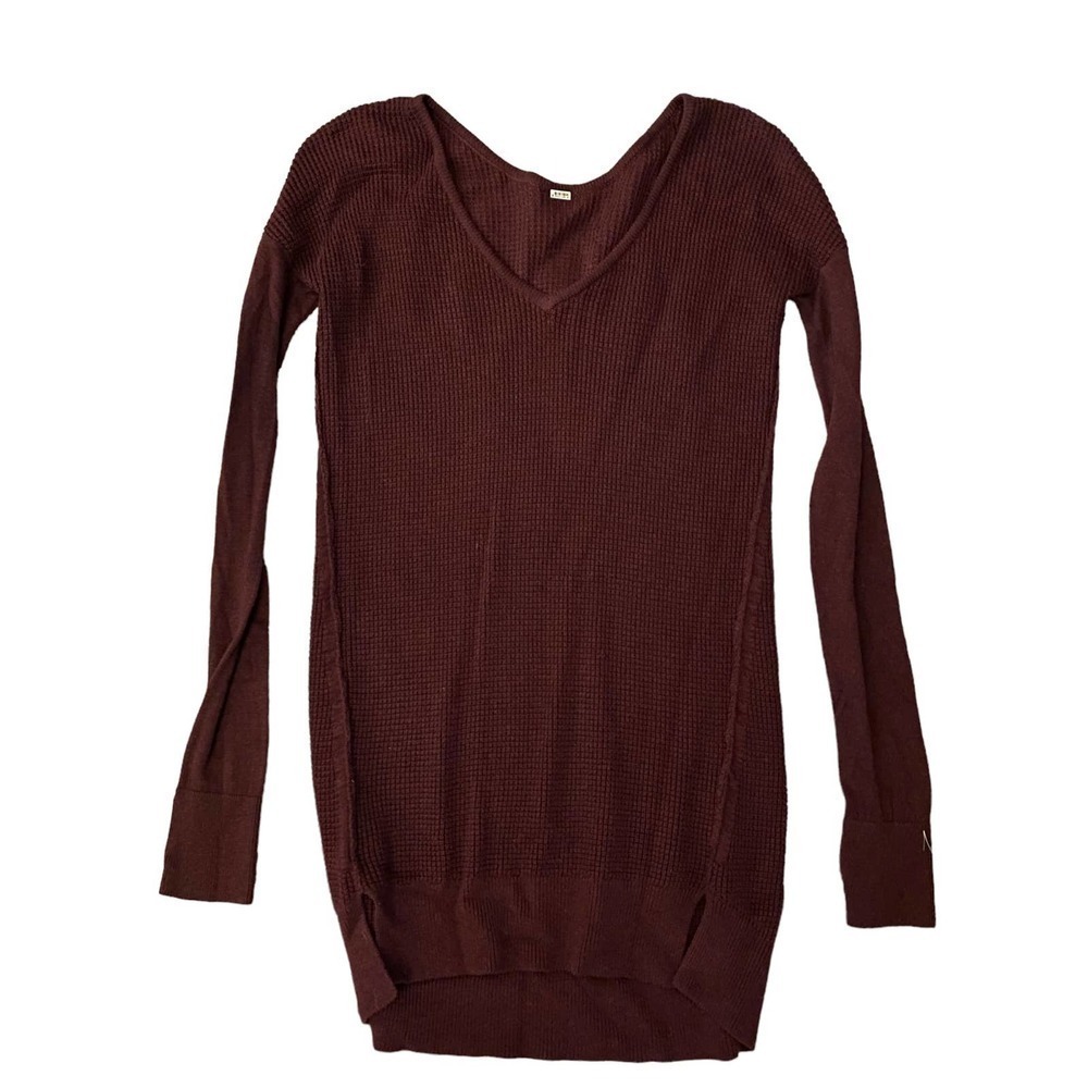 Lululemon Athletica V Neck Sweater Waffle Knit Long Sleeve wine red XS or 0-2